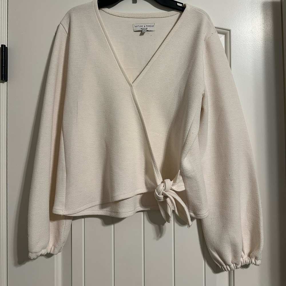 Madewell Wrap Front Top textured and thread Small